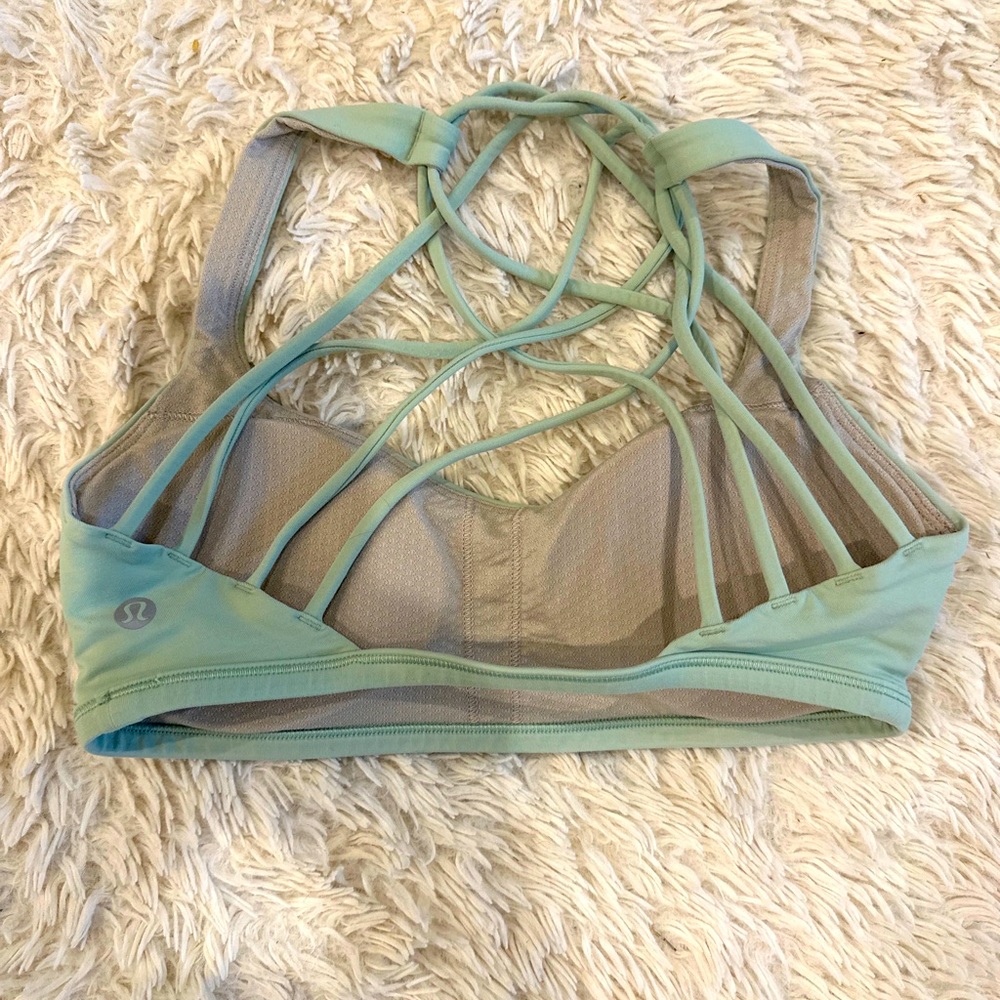 Lululemon sports bra